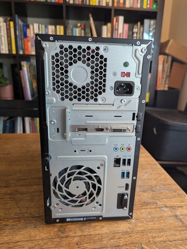 HP PAVILION 570-P017C MT PC i5-7400 @ 3.00GHz 16GB 1TB WIN10 | AMD R7 450 - Zdjęcie 3 z 13