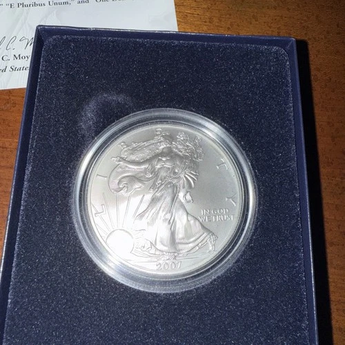 2007-W American Silver Eagle 1 oz .999 $1 Burnished Satin Finish. Lot#19