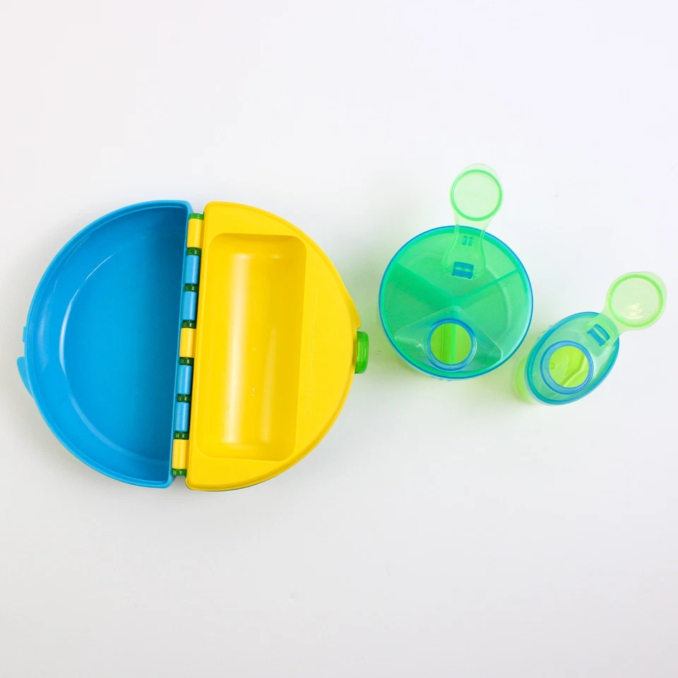 Lote de 3 contenedores de plástico verde y azul Gerber y Munchkin para aperitivos de comida Foto 2 de 4