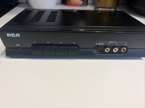 RCA CRF940 audio video switcher selector TV VHS DVD Switch S-Video VCR