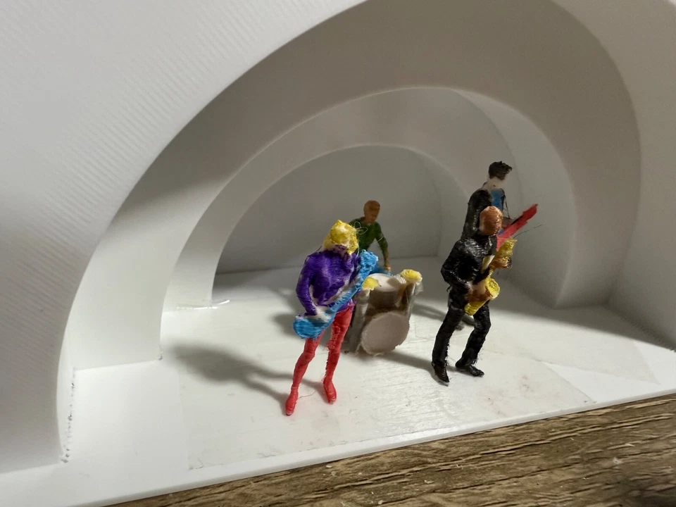 O Scale Four Piece Rock Band - Musicians Include 2 Guitarist Saxophone & Drummer - Image 4 of 4