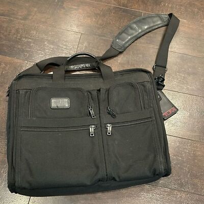 Tumi Alpha3 Expandable briefcase Black carry on