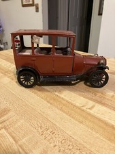 Ford Model T 1915 Sign of Quality Tin Toy Friction Car