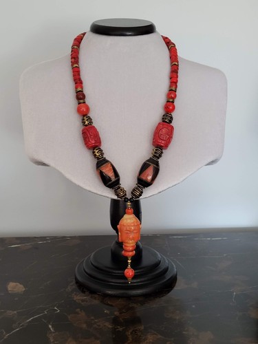 Unique artisan necklace with natural coral and handcrafted pendant - Picture 1 of 8