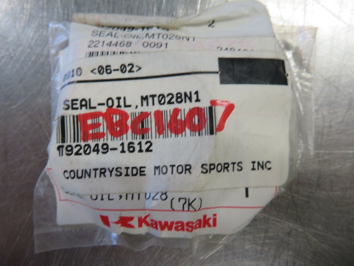 EBC1607 KAWASAKI 92049-1612 GENUINE PARTS OIL SEAL | eBay