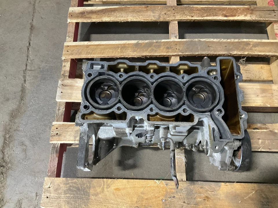 Bloque de cilindros de motor 11-16 MINI Countryman 1,6 L tracción delantera CM OEM Foto 3 de 4