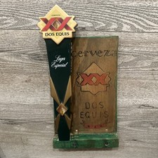 Tirador de mango de grifo de cerveza Dos Equis Lager Especial Cerveza XX con marco de madera