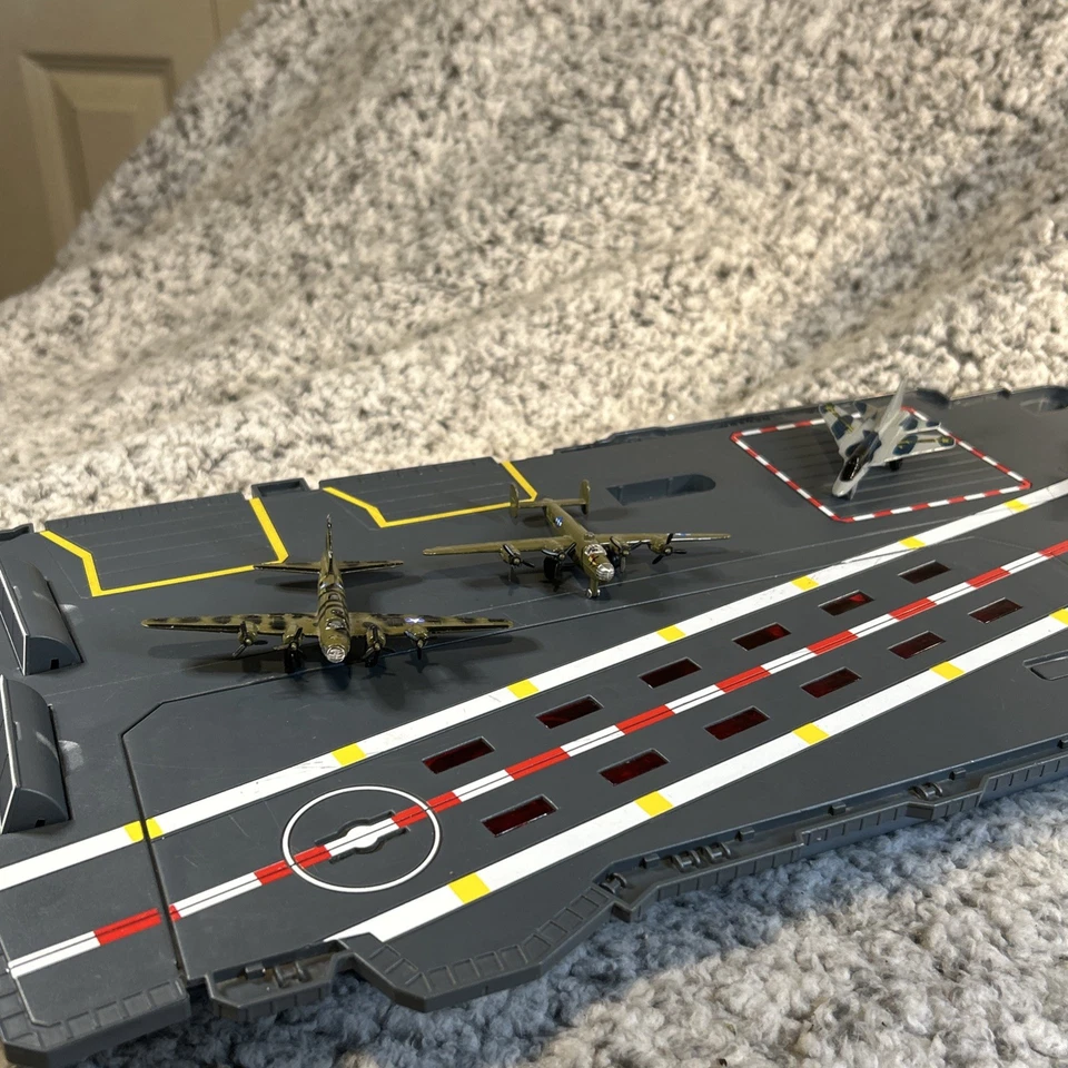 Portaaviones Electrónico Diecast MOTORMAX +6 Aviones de Combate 76326 Juguetes Hobby Foto 3 de 4