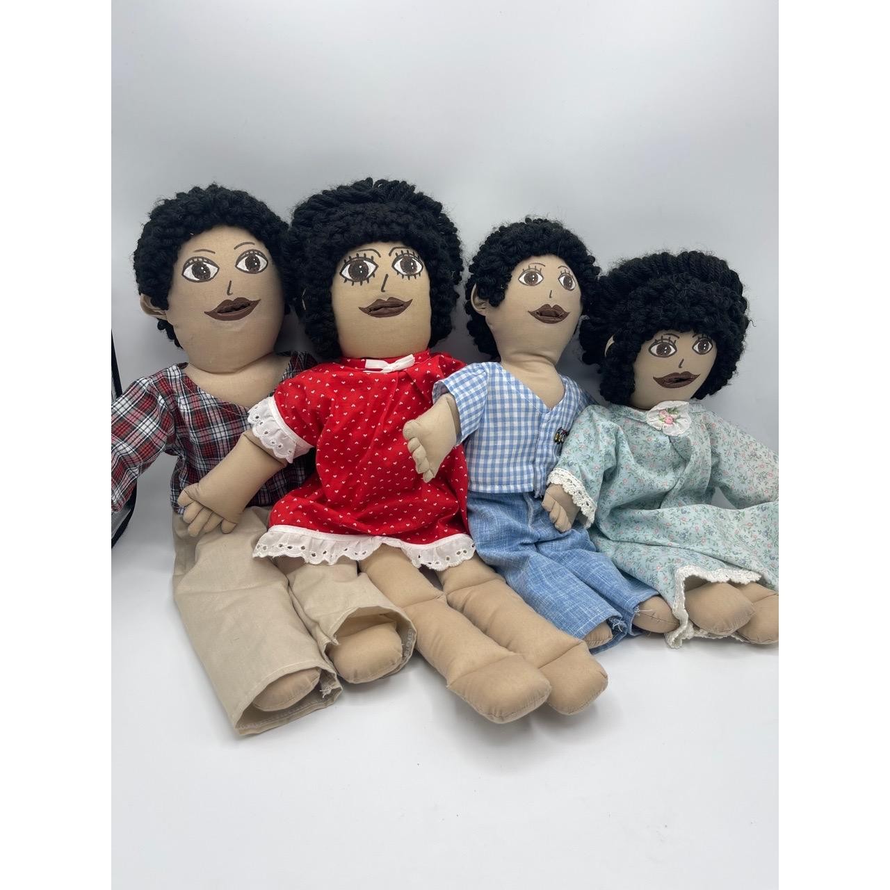 Family 4 Hispanic Dark Skin Hair Anatomical Real