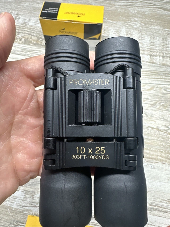 Promaster Binoculars 10x25 303FT/1000YDS- W/Case- New in Box! - Image 3 of 4