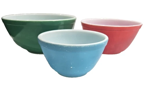 Vintage Pyrex Set of 3 Primary Colors Mixing / Nesting Bowls 404;402 403