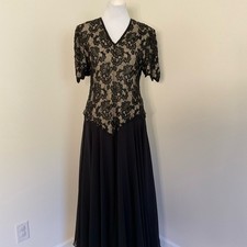 Brilliante By J. A. Elegant Black Lace Women's Formal Evening Dress