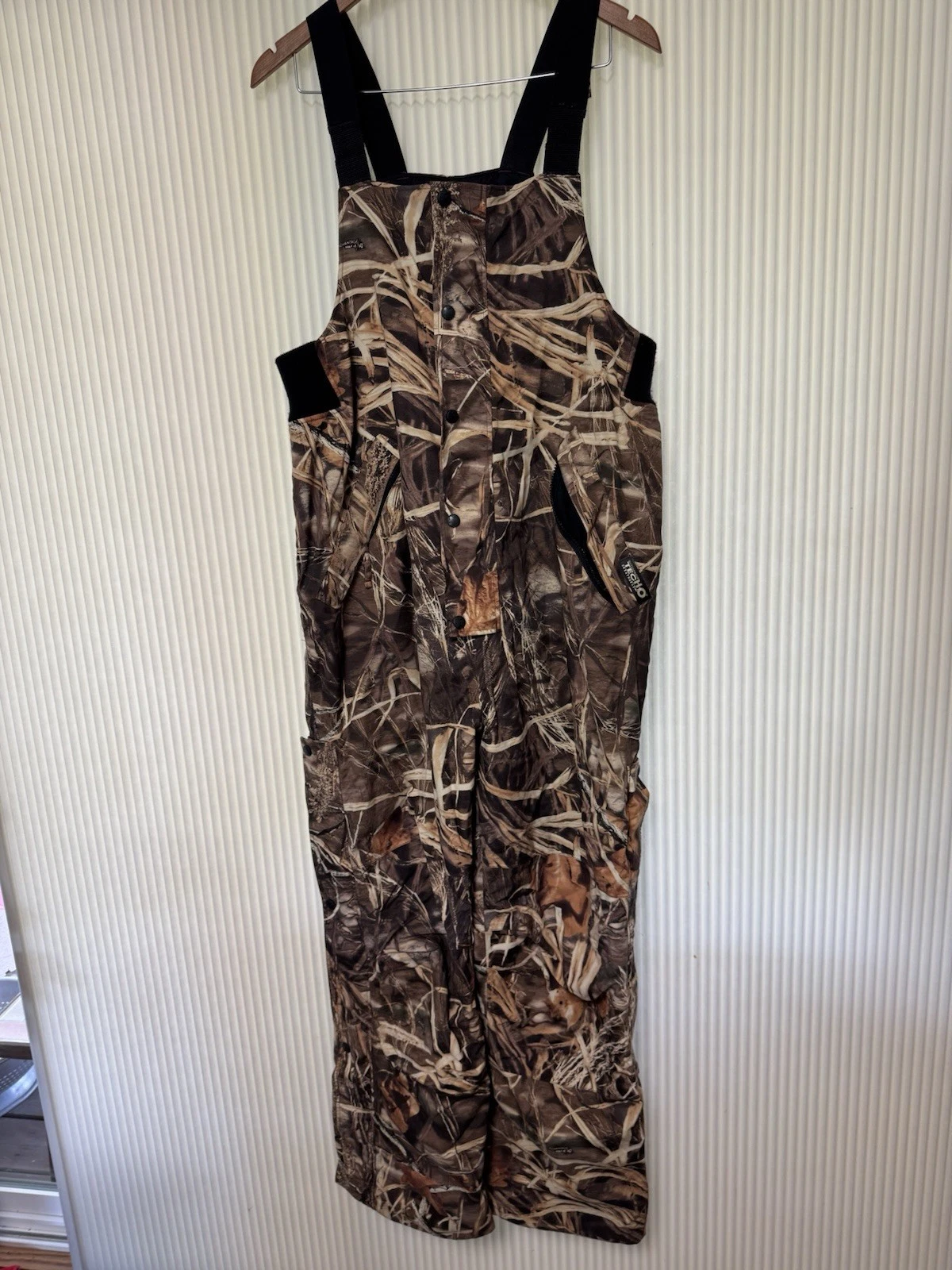Gander Mtn. Guide Series Waterproof Breathable Insulated Bib Overalls Size XL
Opens in a new window