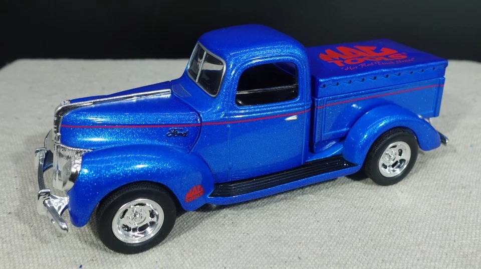 Liberty Classics 1940 Ford Pickup Truck MAC Tools 1/24 - Image 3 of 4