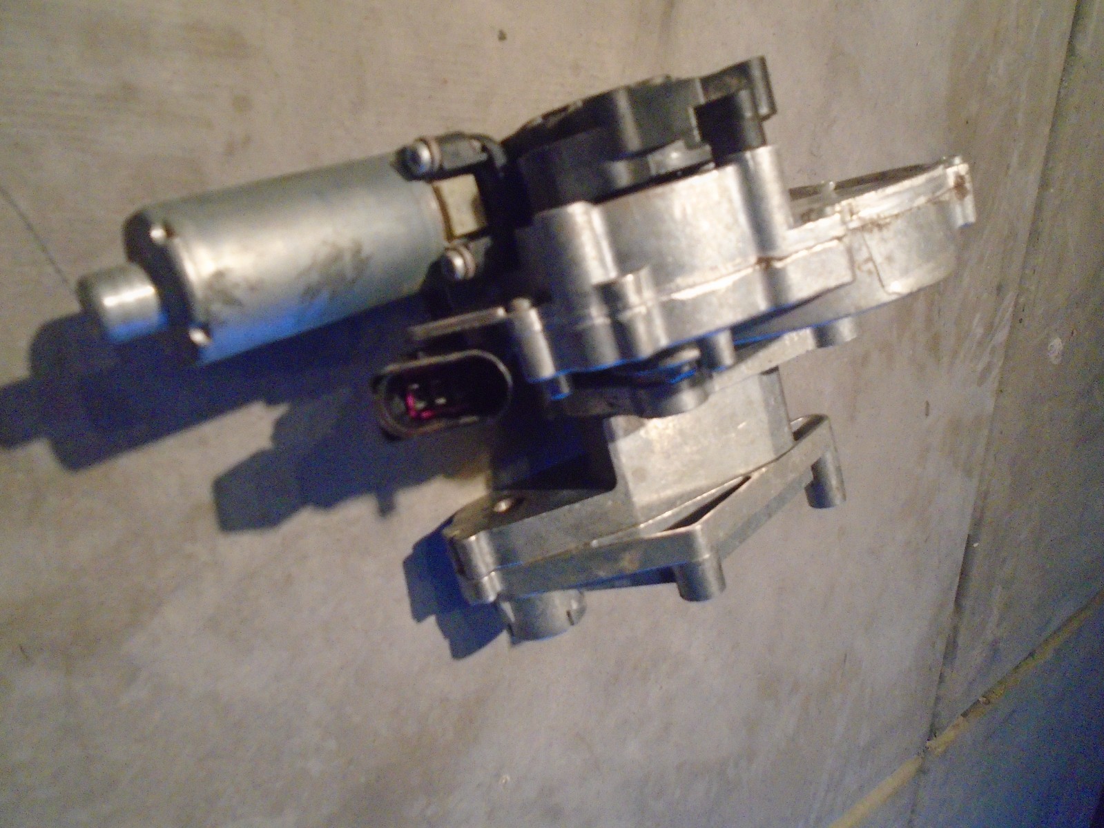 03-18 Bentley Continental GTC GT Rear Trunk Power Decklid Lift Actuator OEM