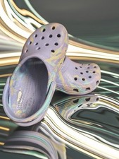 Crocs Classic Clog Unisex Kids US 11 Purple Marbled Slip-On Clog Sandal
