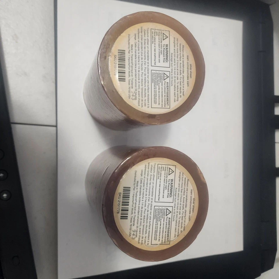 Lote de 2 velas PIER 1 Siam Orchard 3X4 Pilar mecha única selladas brillo plateado Foto 3 de 4