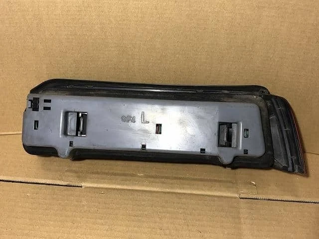 HONDA City 1986 E-GA1 Left Tail Light [Used] [PA64337049] - image 4 of 4