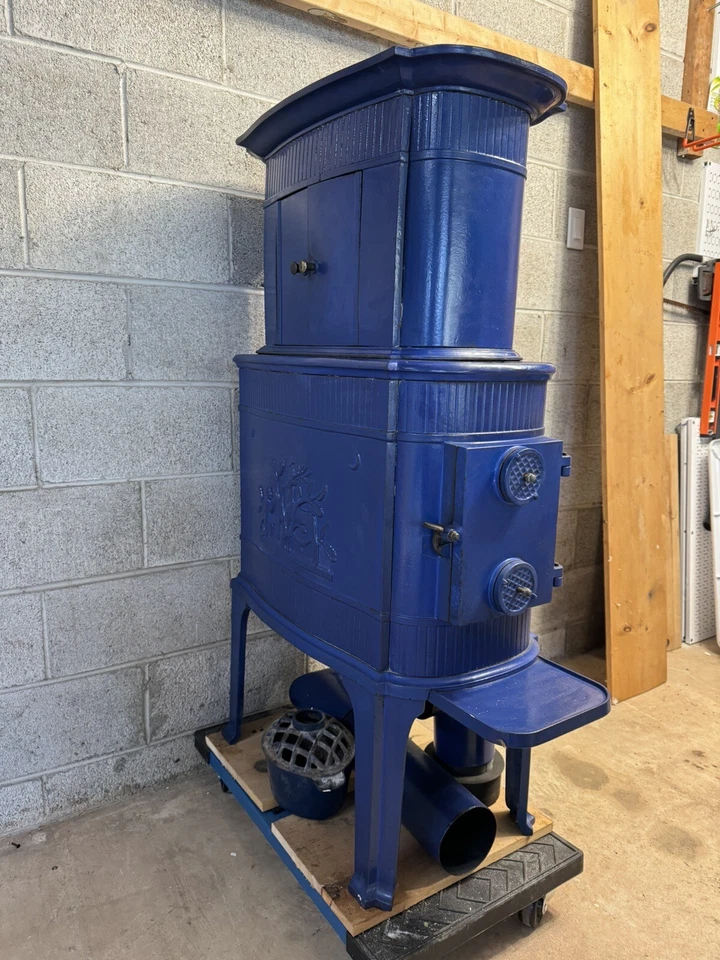 Hermosa estufa de leña independiente Lange esmaltada azul 6302k, hecha en Dinamarca Foto 2 de 4