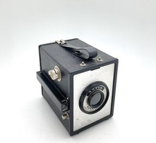 VINTAGE AGFA ANSCO SHUR-FLASH BOX CAMERA, NO FILM HOLDER, WORKS 