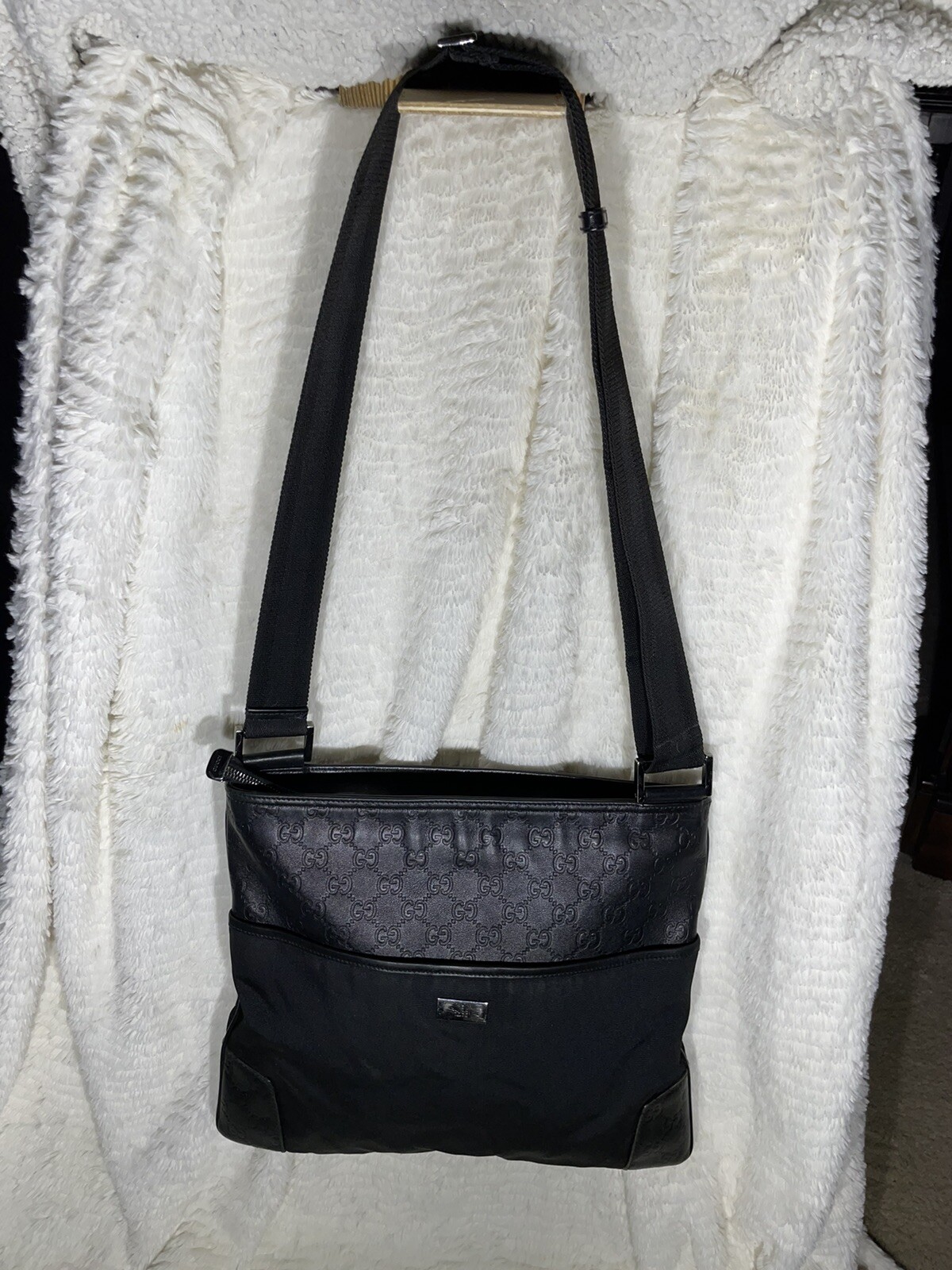 Gucci leather crossbody bag for women stylish and compact-image