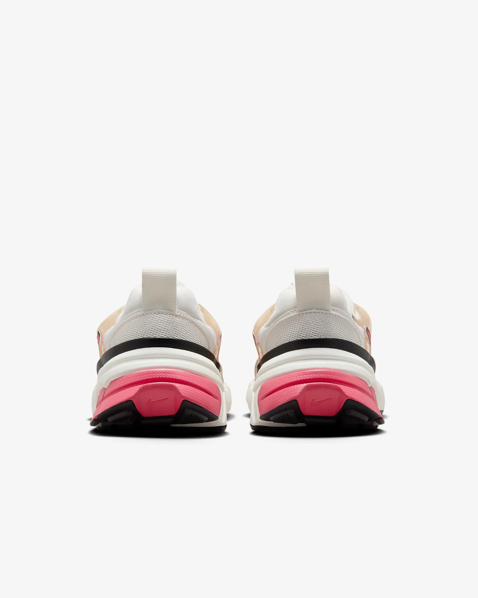 Nike★(W) NIKE V2K RUN GUAVA ICE ASTER PINK★送料・関税込★ NEW Nike V2K Run 'Guava Ice/Aster Pink' | Women Sizes 5 - 12