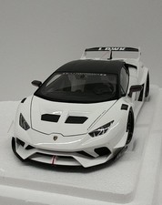 Autoart Lamborghini Huracan White 1/18 Scale Car