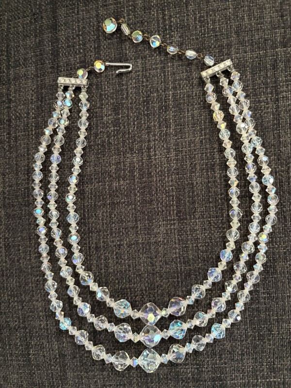 Vintage AURORA BOREALIS Faceted Crystal Beads Three Strand Necklace