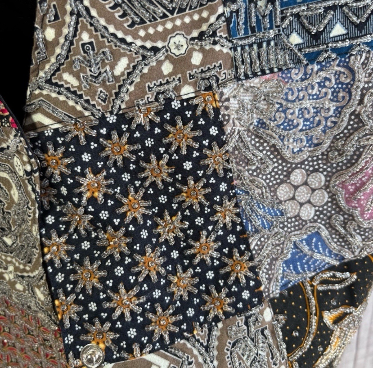 Vintage women’s patchwork fully beaded embroidere… - image 2