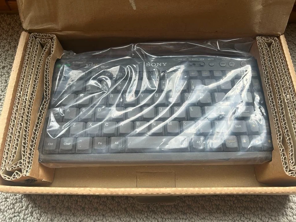 Sony Wireless Keyboard KI-W200 New, Old Stock - Image 4 of 4