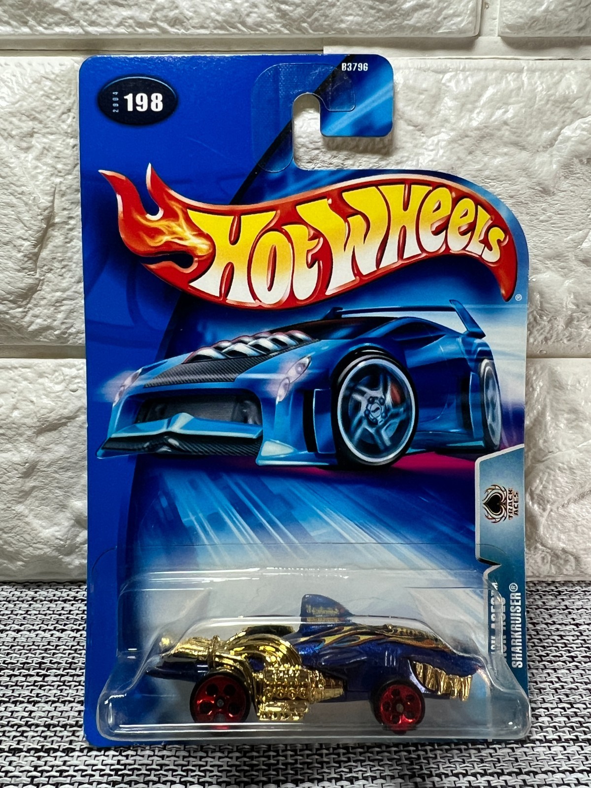Hot Wheels Track Aces Sharkruiser 2004 #198 Blue