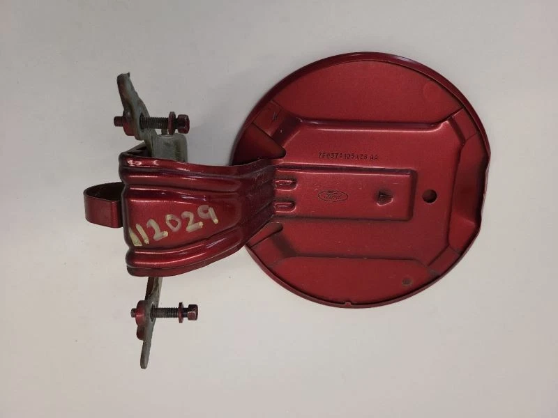 Красная дверь топливного бака 2005 2006 2007 FORD FIVEHUNDRED 6G1Z5427936A     - Изображение 3 из 4