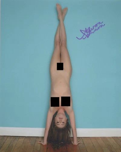 Model Aurora Amara autographed 8x10 Photo COA
