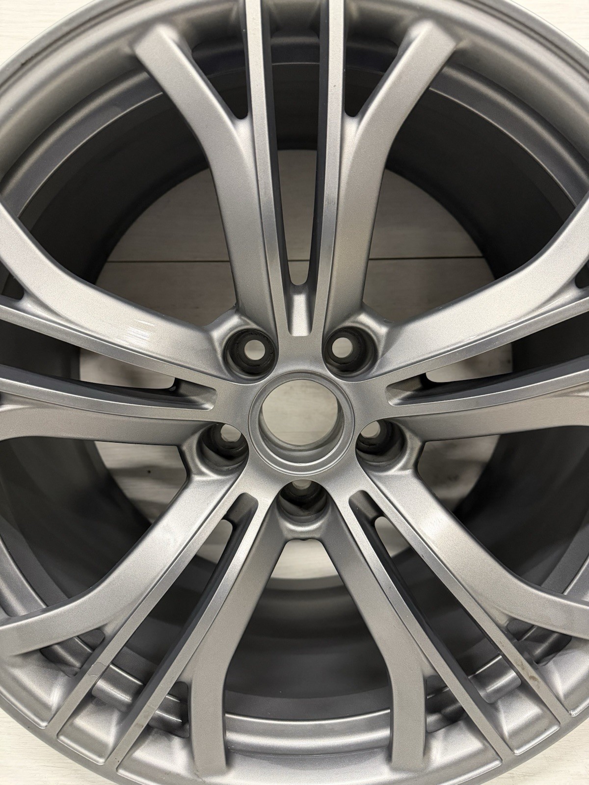 GENUINE OEM AUDI R8 19X11 REAR 5 DOUBLE SPOKE TITANIUM WHEEL RIM 420601025A