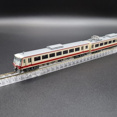 Kato 10-1359 - Seibu 5000 Series 'Red Arrow' (6-Car Set) - Spur N