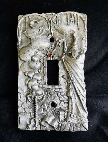 PEWTER SILVER GOTHIC WIZARD CASTLE CRYSTAL MOON STARS LIGHT SWITCH PLATE COVER - Afbeelding 1 van 1