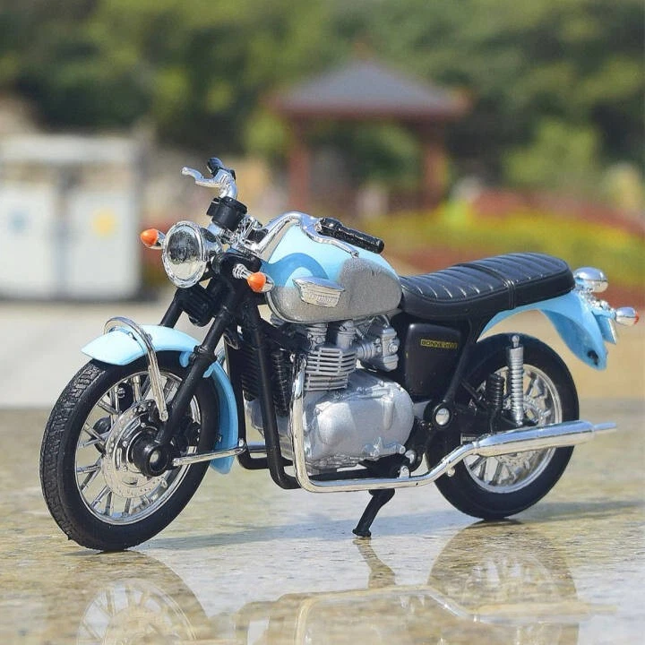 Welly 1/18 TRIUMPH Bonneville 2002 Motorcycle Model Diecast Bike Toy Blue Box - Image 2 of 4