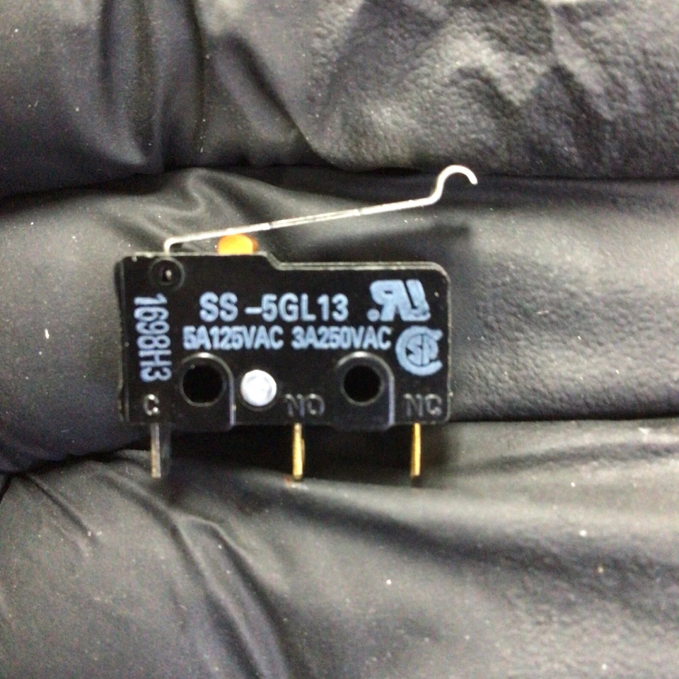 10-PCS Omron Micro Limit Switch SS-5GL13 Curved Tip Lever 5A 125VAC (TA39MS) - Image 3 of 4