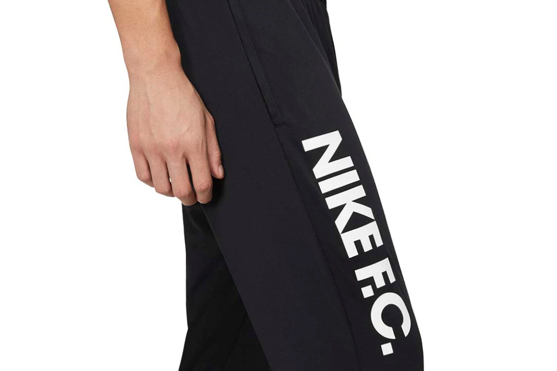 Sports pants Nike FC Essential