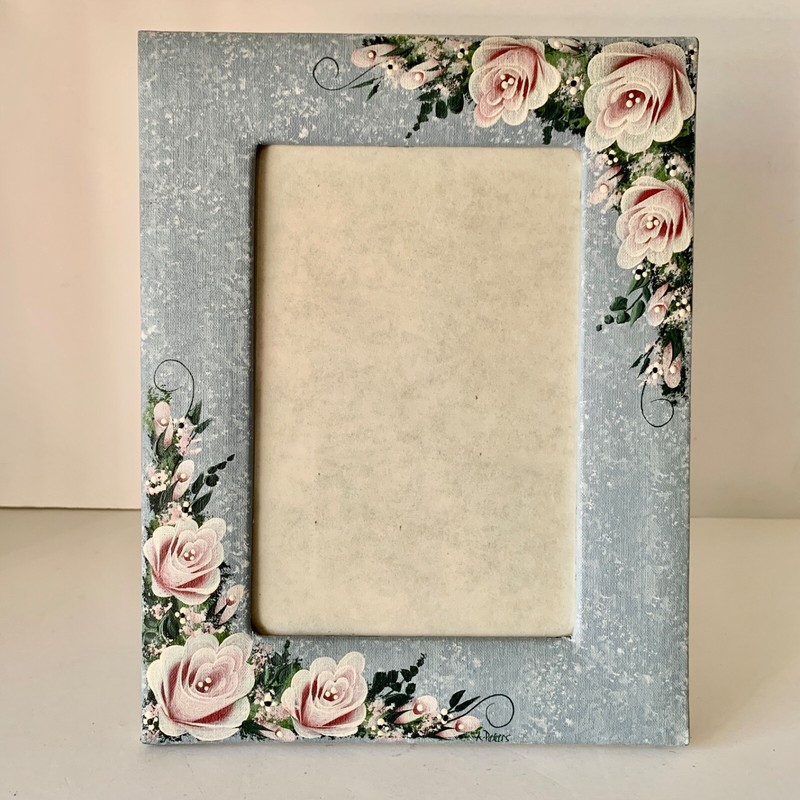 Vintage Hand Painted Picture Frame - 9" x 7"  with  4 1/8" x 6 1/4" Opening
