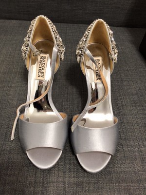 badgley mischka harbor crystal embellished open toe pump