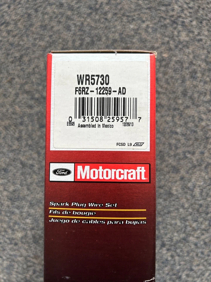 Juego de cables de bujías Motorcraft originales OEM #WR-5730 ¡OFERTA INCREÍBLE! Foto 3 de 4