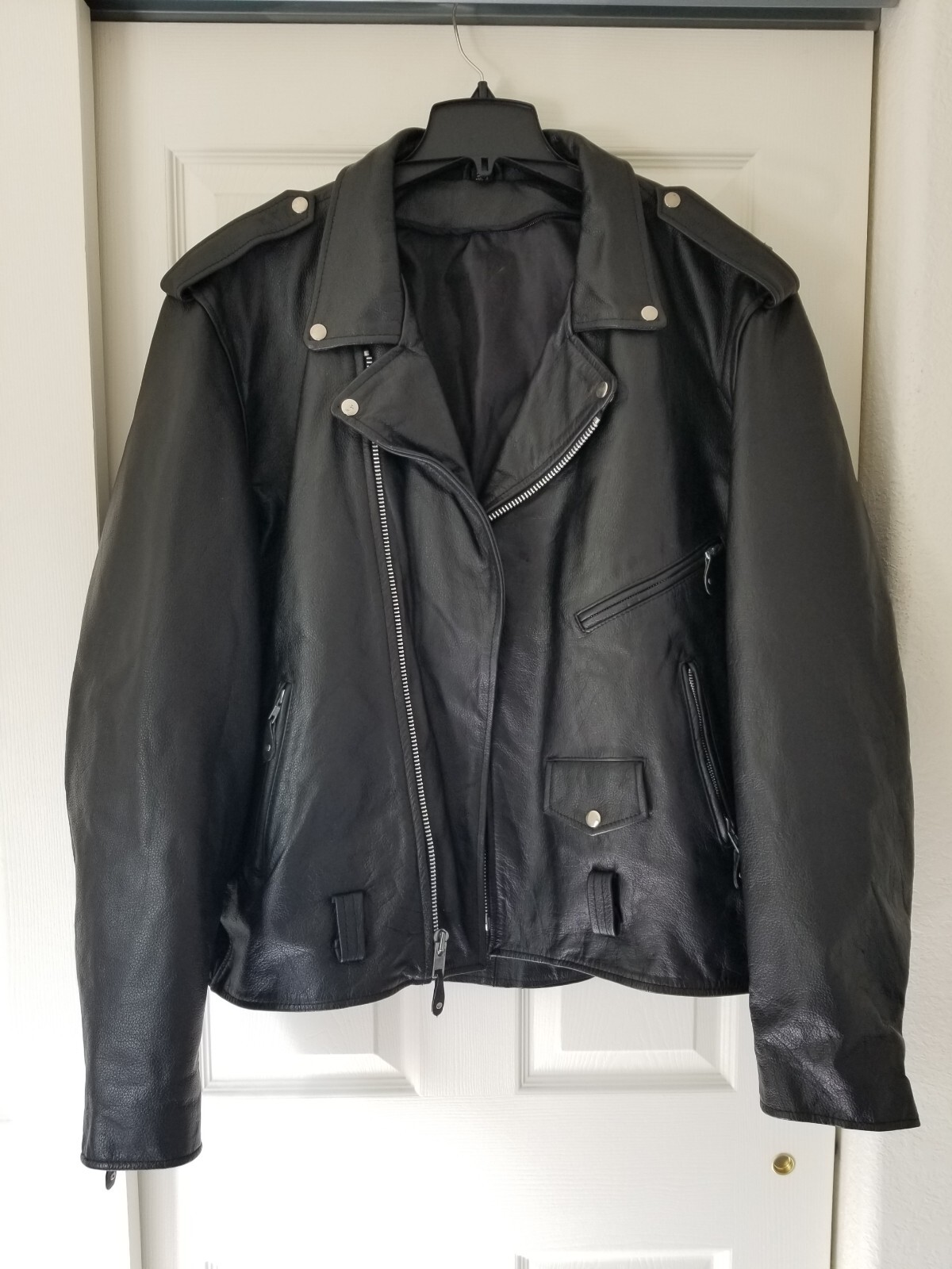 Picture 4 of 24