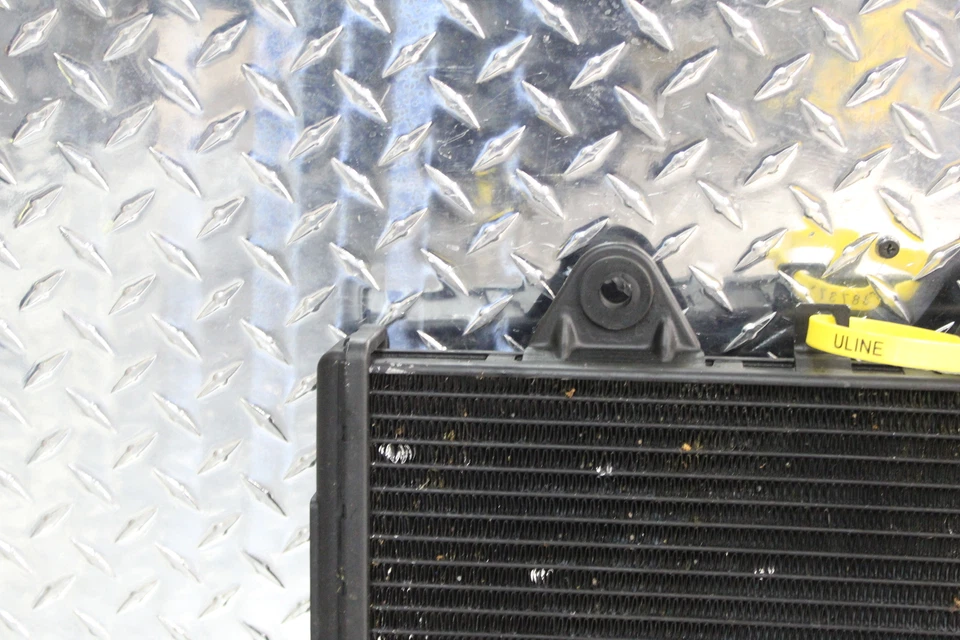 Triumph Trophy 900 1999 motor radiador motor enfriador radiador de refrigeración Foto 2 de 4