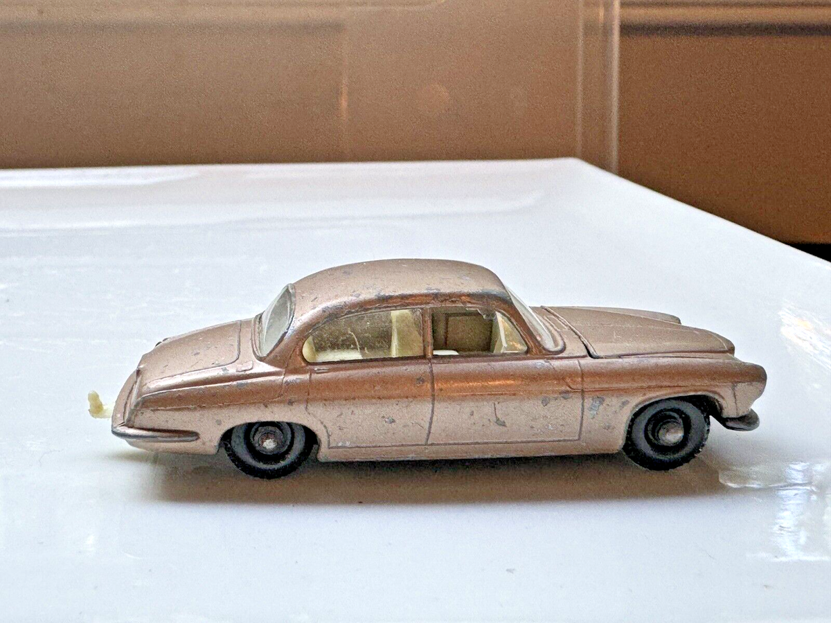 Matchbox Lesney No. 28 Jaguar MK 10 England Vintage Regular