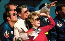 Ronald Reagan Nancy Columbia Shuttle Landing 1982 Postcard