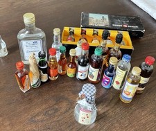 Konvolut 24 diverse Schnapsfläschchen U.a. Mampe