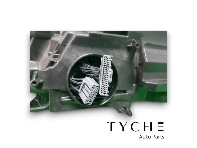 Правая фара 2022 Volvo S60 32338999 - Изображение 4 из 4