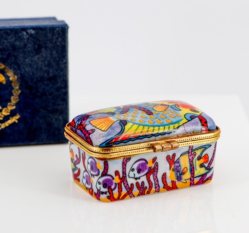 Joli Agiftcorp Parrot Fish Porcelain Hinged Trinket Pill Box lined Box Vintage - Picture 2 of 8