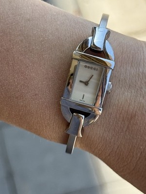 Gucci Bangle Watch Quartz Lady Stainless Steel Swiss Made 6800 L